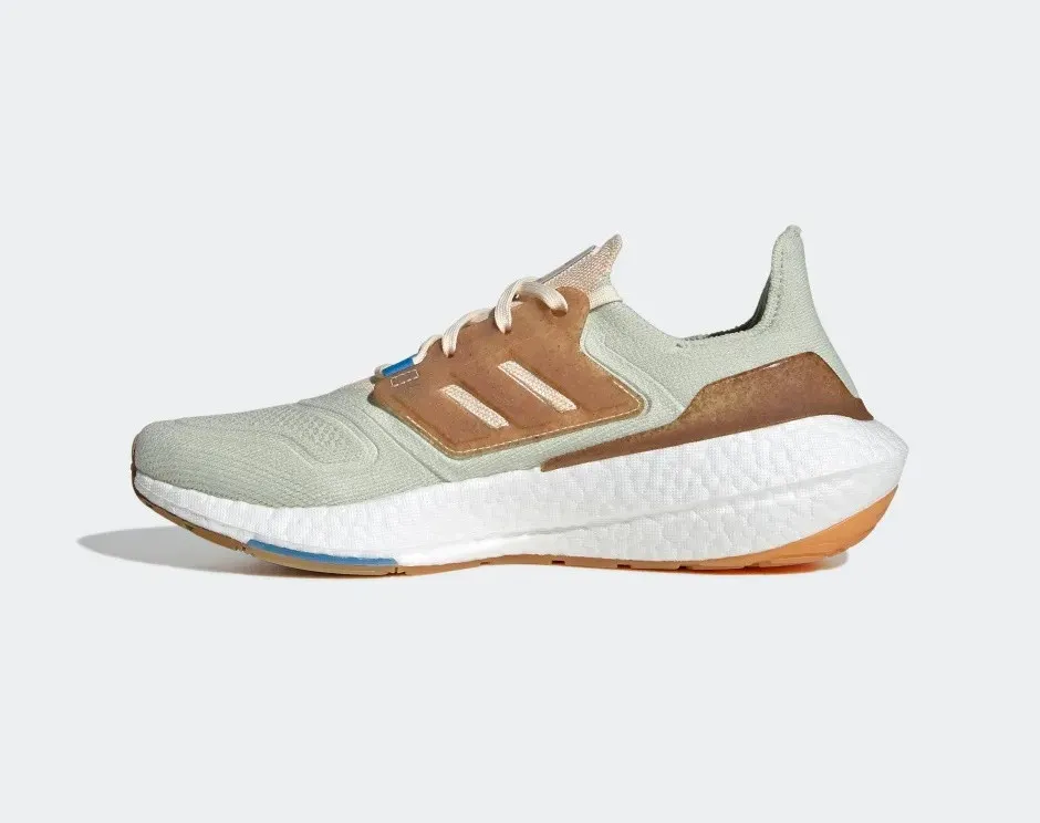 Adidas UltraBoost 22 Made with Nature Linen Green Ecru Tint Pulse Blue GX9141