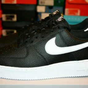 AUTHENTIC NIKE AIR FORCE 1 `07 Black White Pebbled Leath...