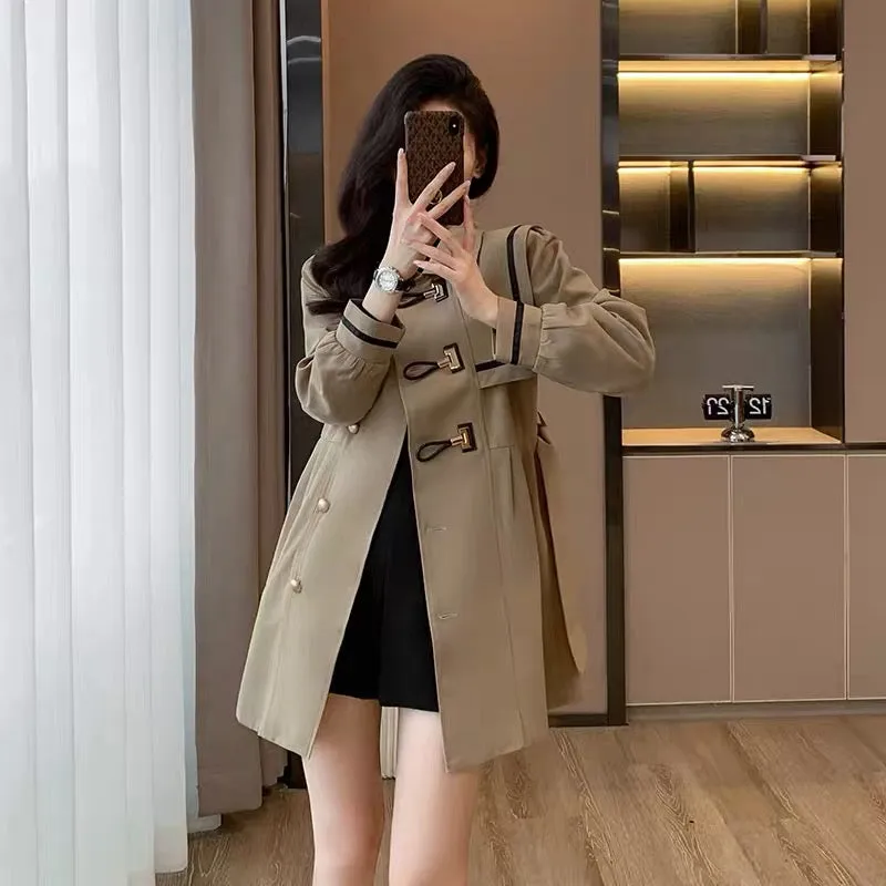 Autumn 2023 new style French long-sleeved dignified and elegant dress khaki windbreaker jacket for small women to look slim