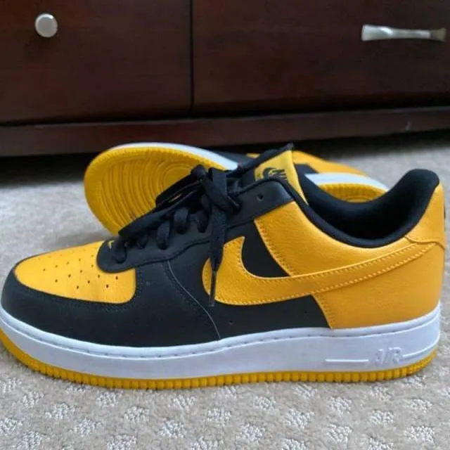 Nike Air Force 1 Low Black University Gold