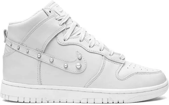 Nike Dunk High SE sneakers White