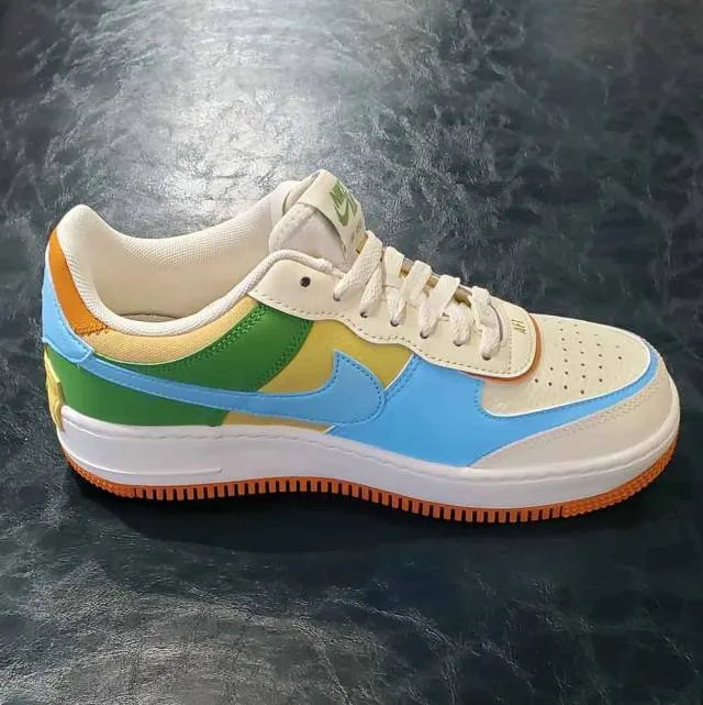 Nike Wmns Air Force 1 Shadow Coconut Milk/Blue/Gold DZ18...