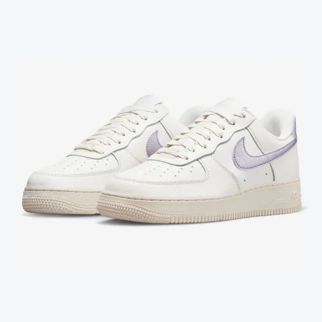 Nike Women's Air Force 1 Low (Sail Oxygen Purple/ White/...